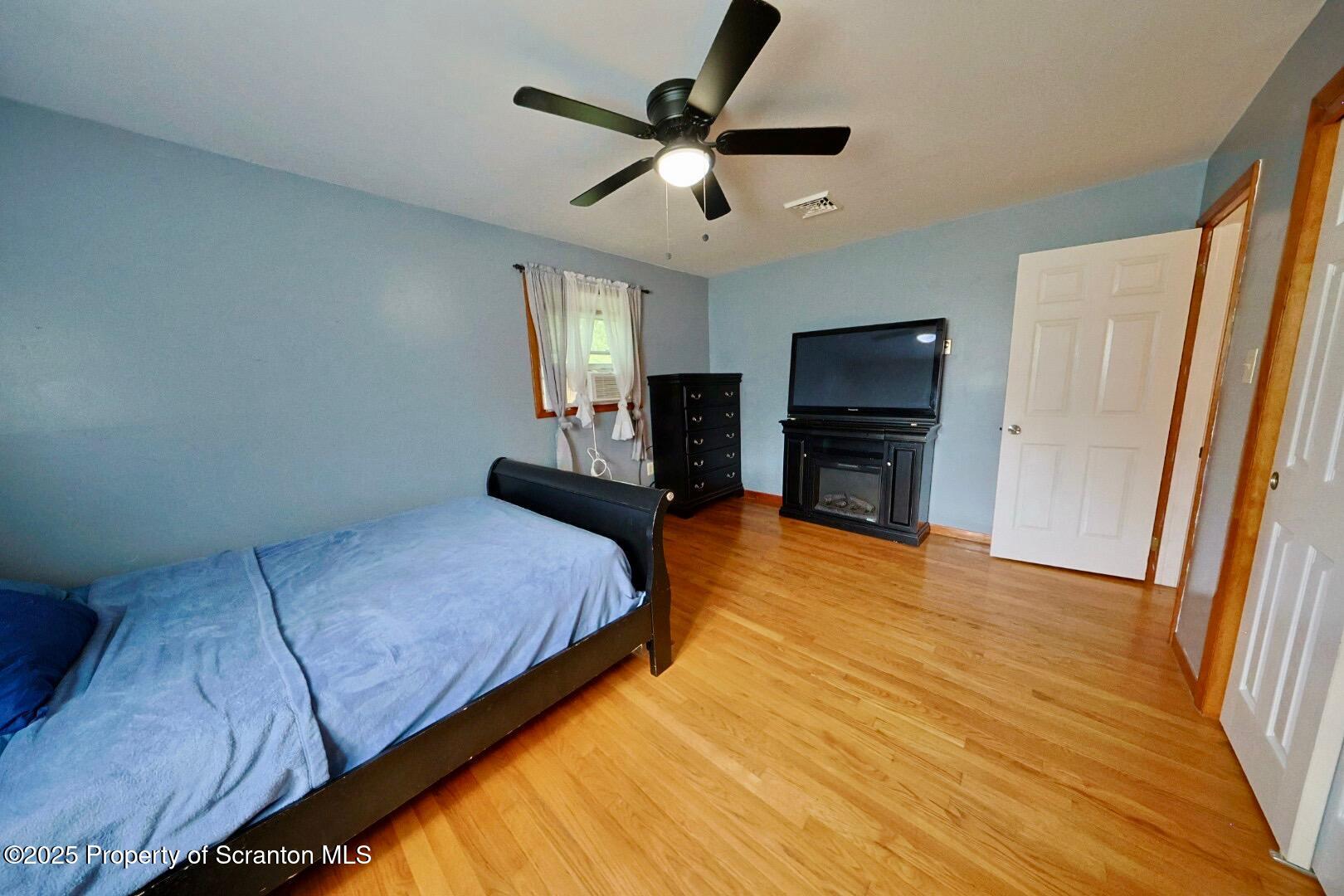 17 Frontier Road Wilkes Barre, PA 18702 - Photo 29 of 45 IMG_9100