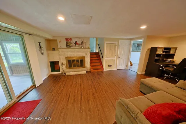 $399,999 | 17 Frontier Road, Wilkes Barre, PA 18702