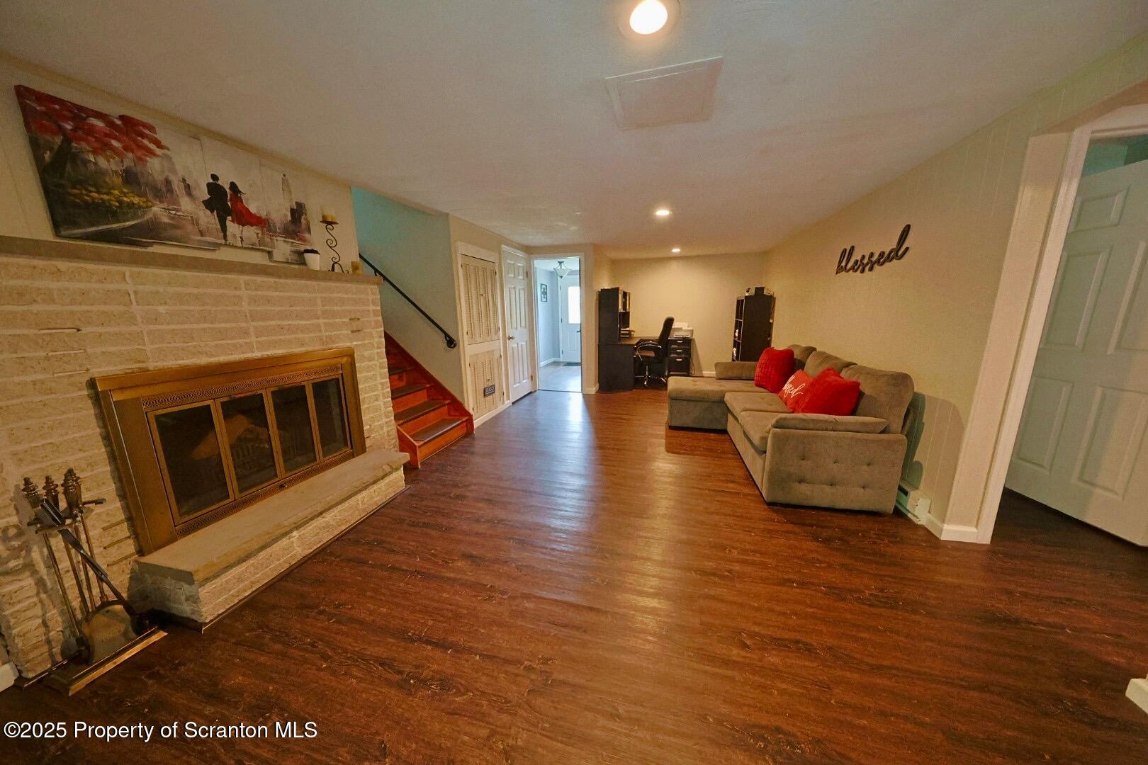 17 Frontier Road Wilkes Barre, PA 18702 - Photo 41 of 45 Family Room