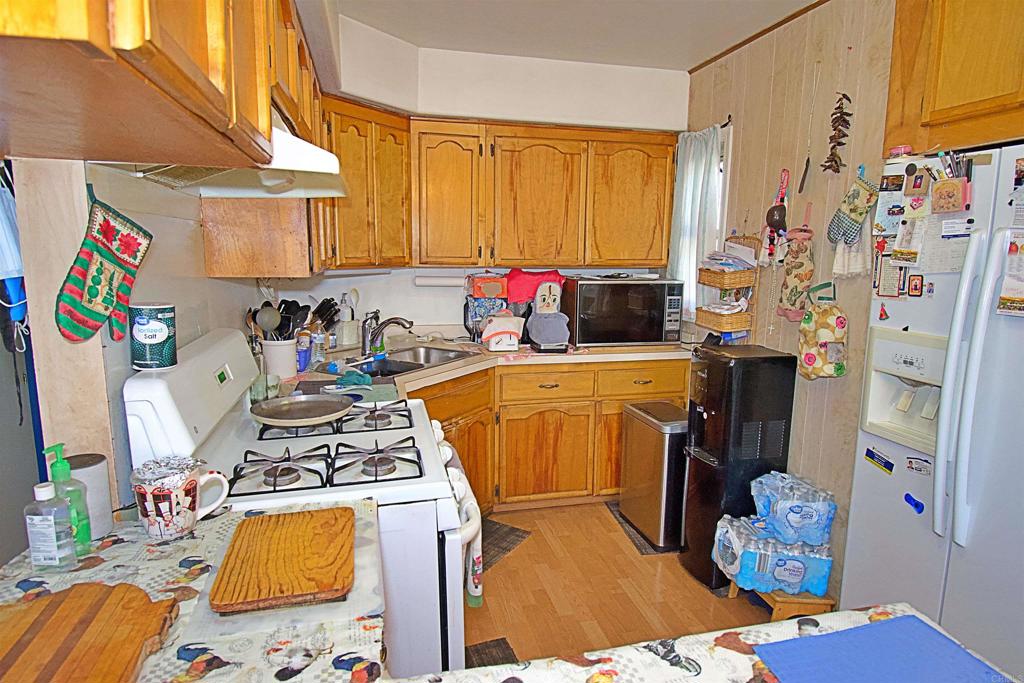 657 Sierra Way Chula Vista, CA 91911 - Photo 16 of 30