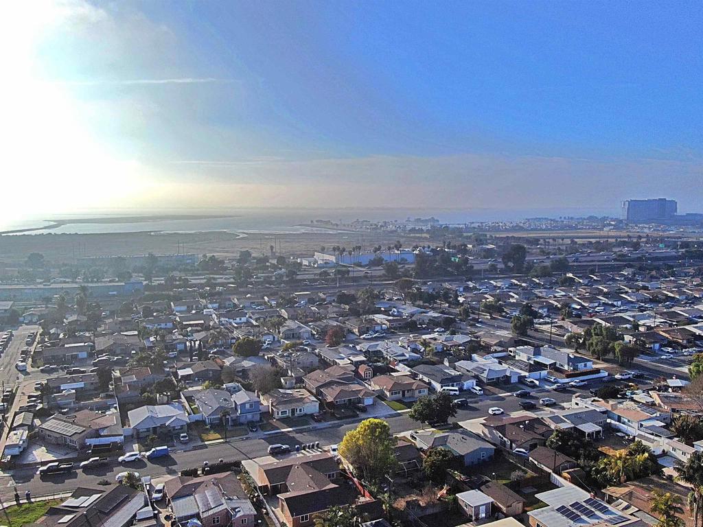 657 Sierra Way Chula Vista, CA 91911 - Photo 6 of 30