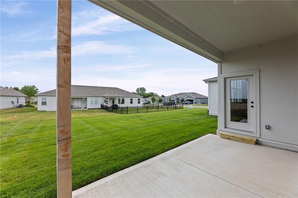 4915 146th Street Basehor, KS 66007 - Photo 37 of 48