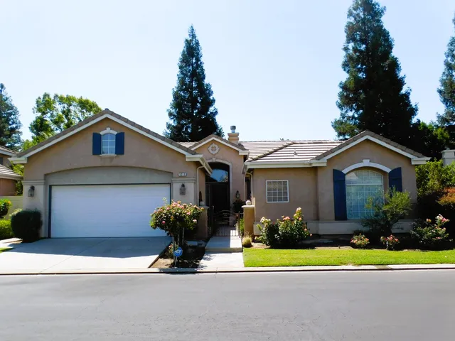 $2,500 | 5215 Vía Amore, Fresno, CA 93711