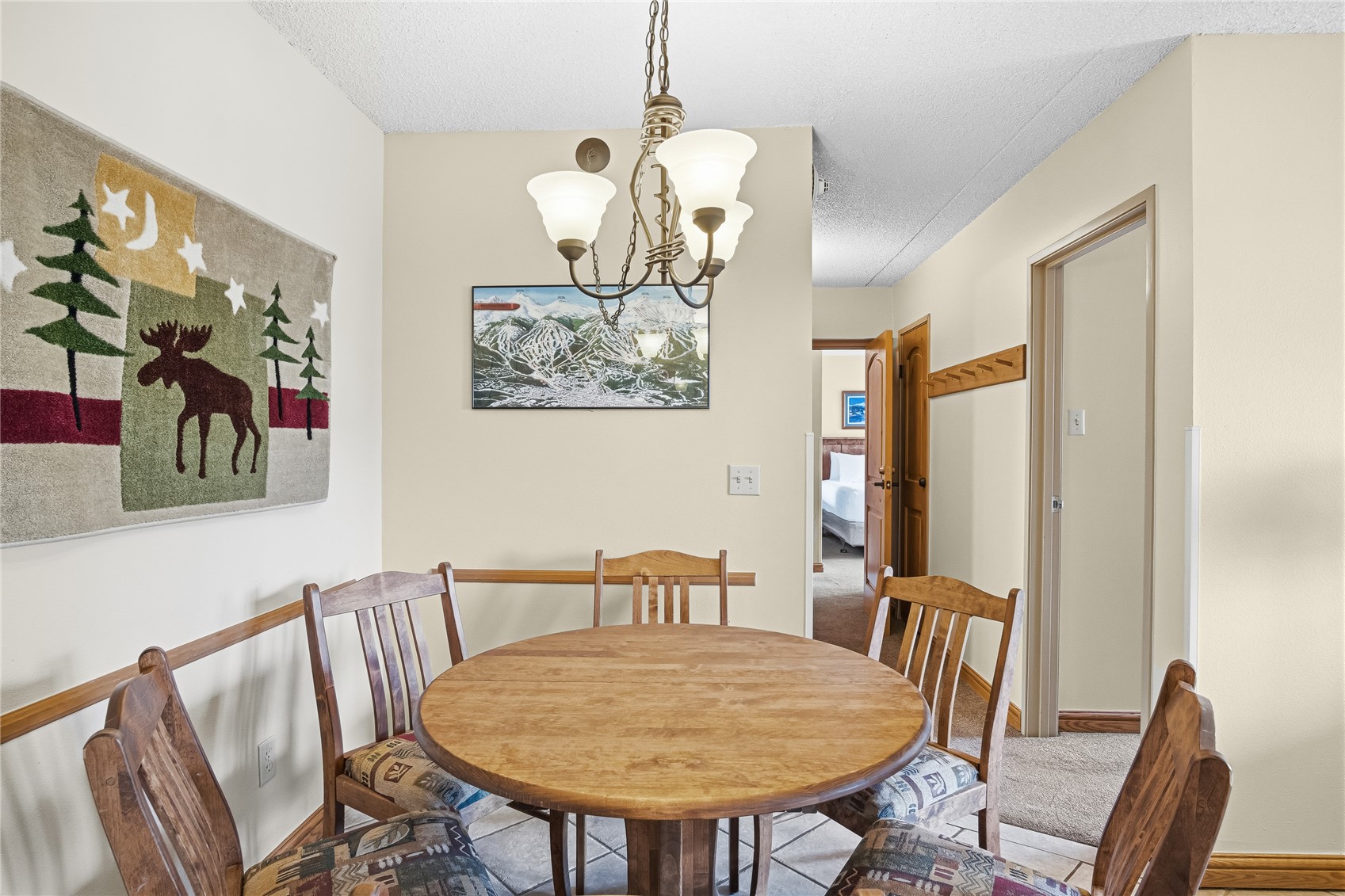 611 Village Road, Unit 24260 Breckenridge, CO 80424 - Photo 17 of 50 Dining Area