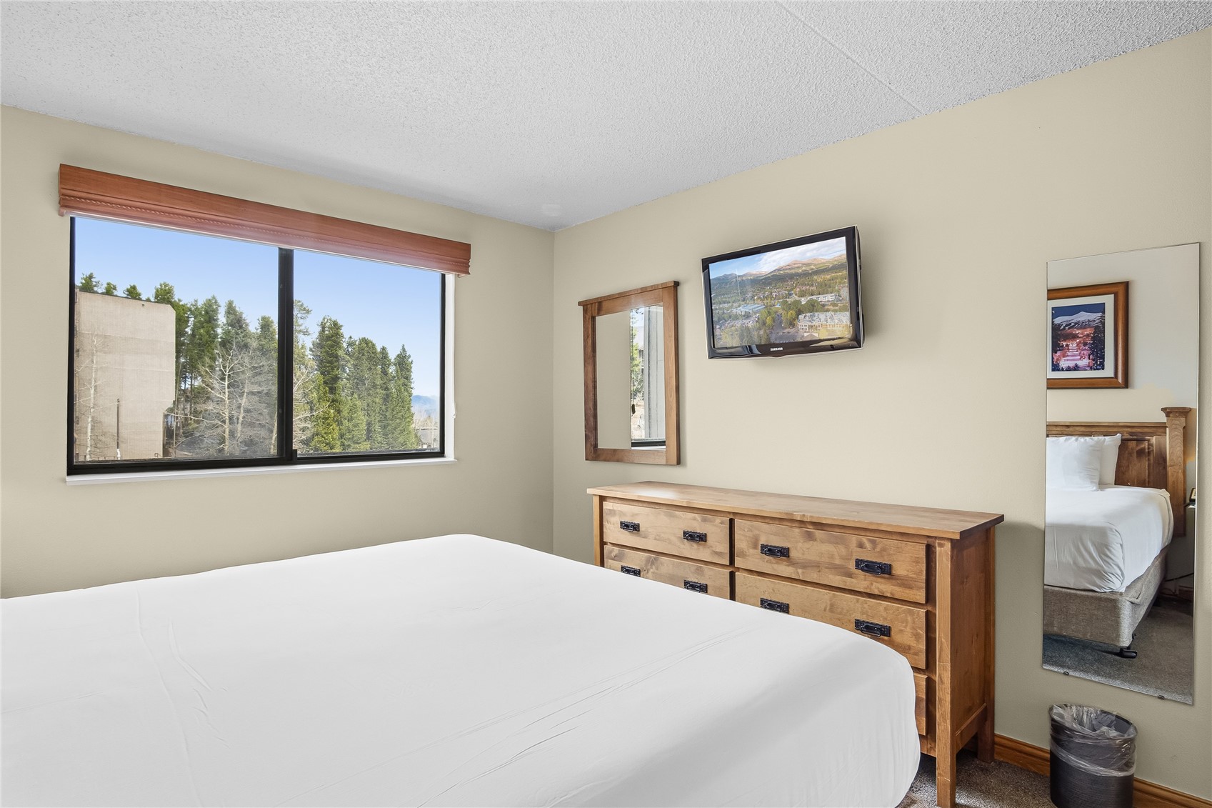 611 Village Road, Unit 24260 Breckenridge, CO 80424 - Photo 20 of 50 Main Bedroom