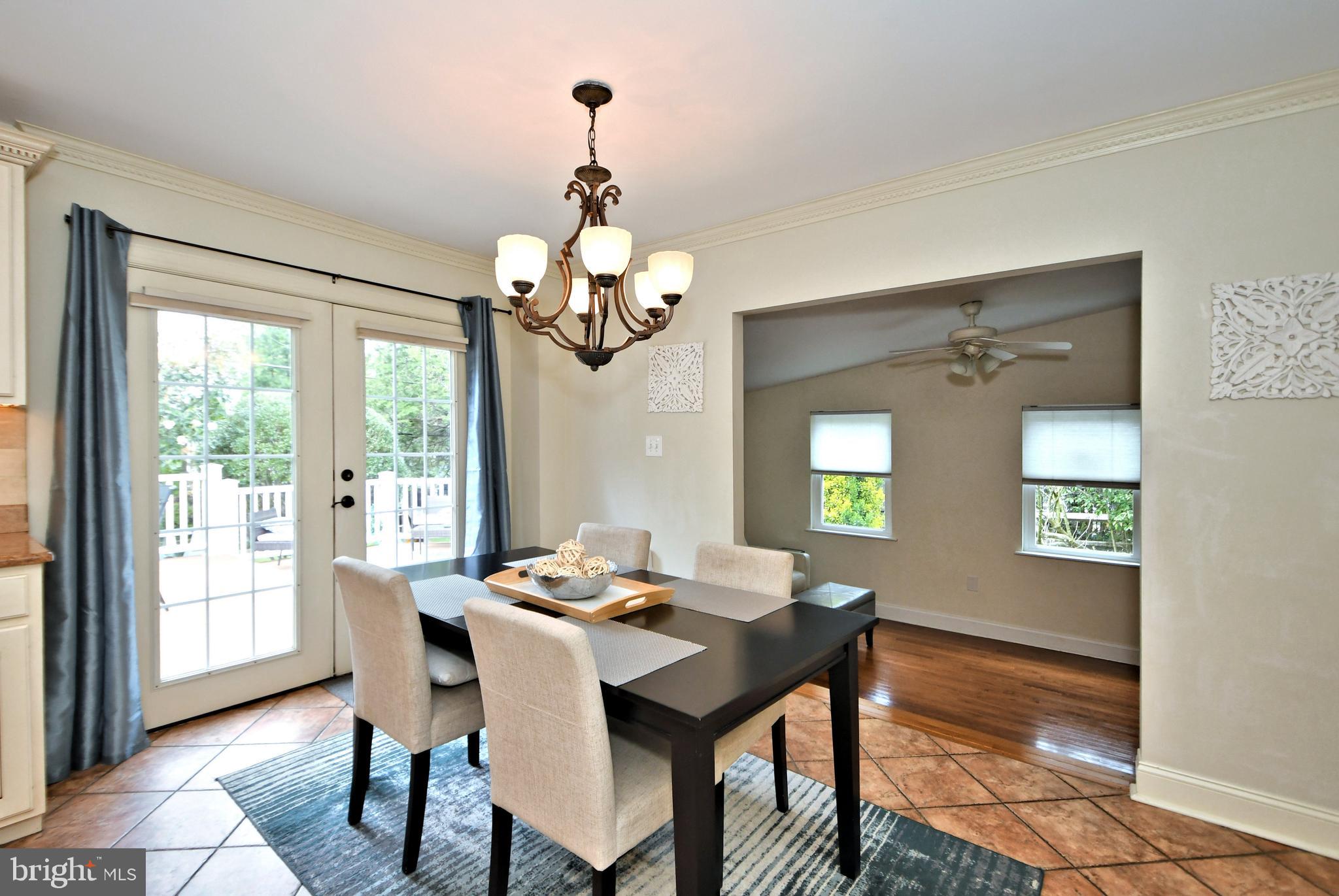 405 Crest Road Oreland, PA 19075 - Photo 17 of 43 Dining area