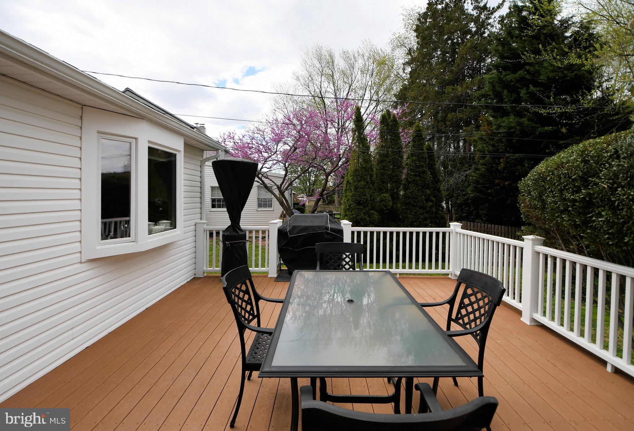 405 Crest Road Oreland, PA 19075 - Photo 37 of 43 Deck
