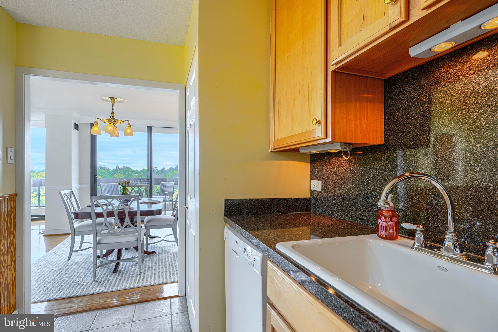 4100 North Charles Street, Unit 1010 Baltimore, MD 21218 - Photo 31 of 73