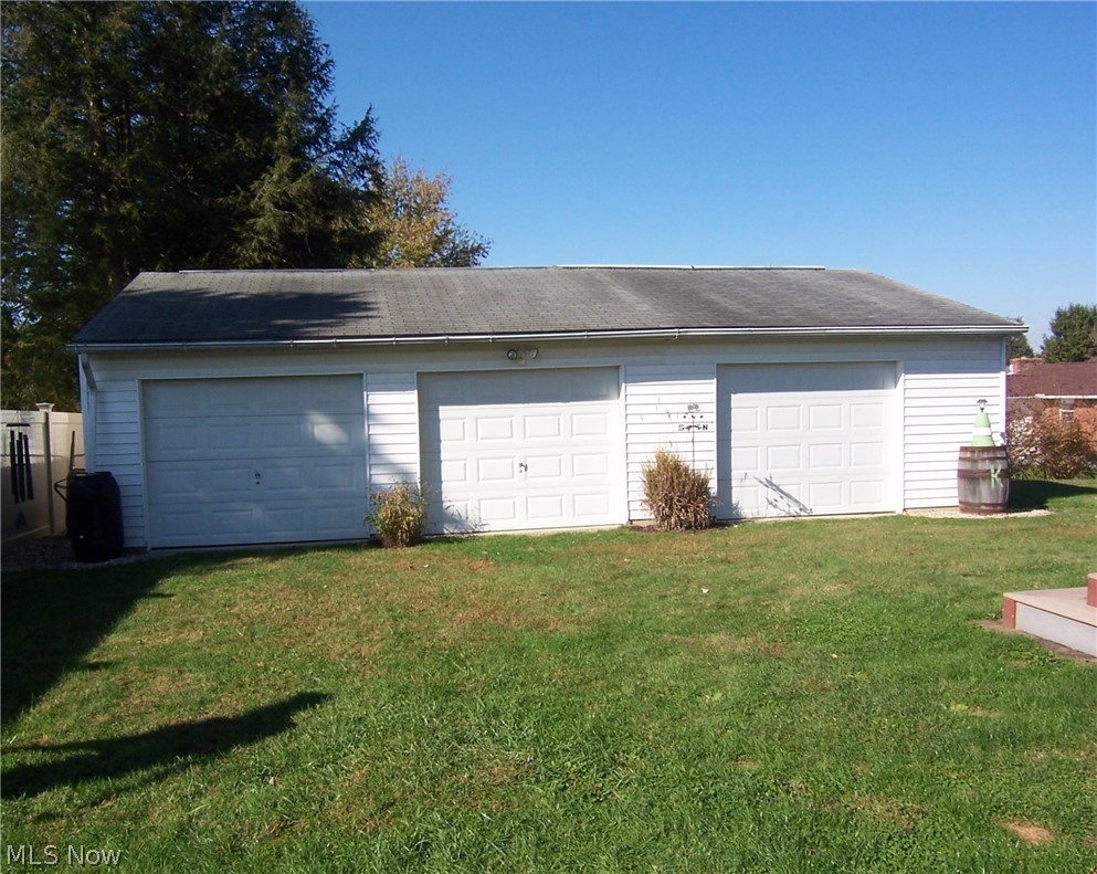195 Bethel Road Washington, WV 26181 - Photo 26 of 30 This detached three stall garage is great for car enthusiasts or hobbyists.