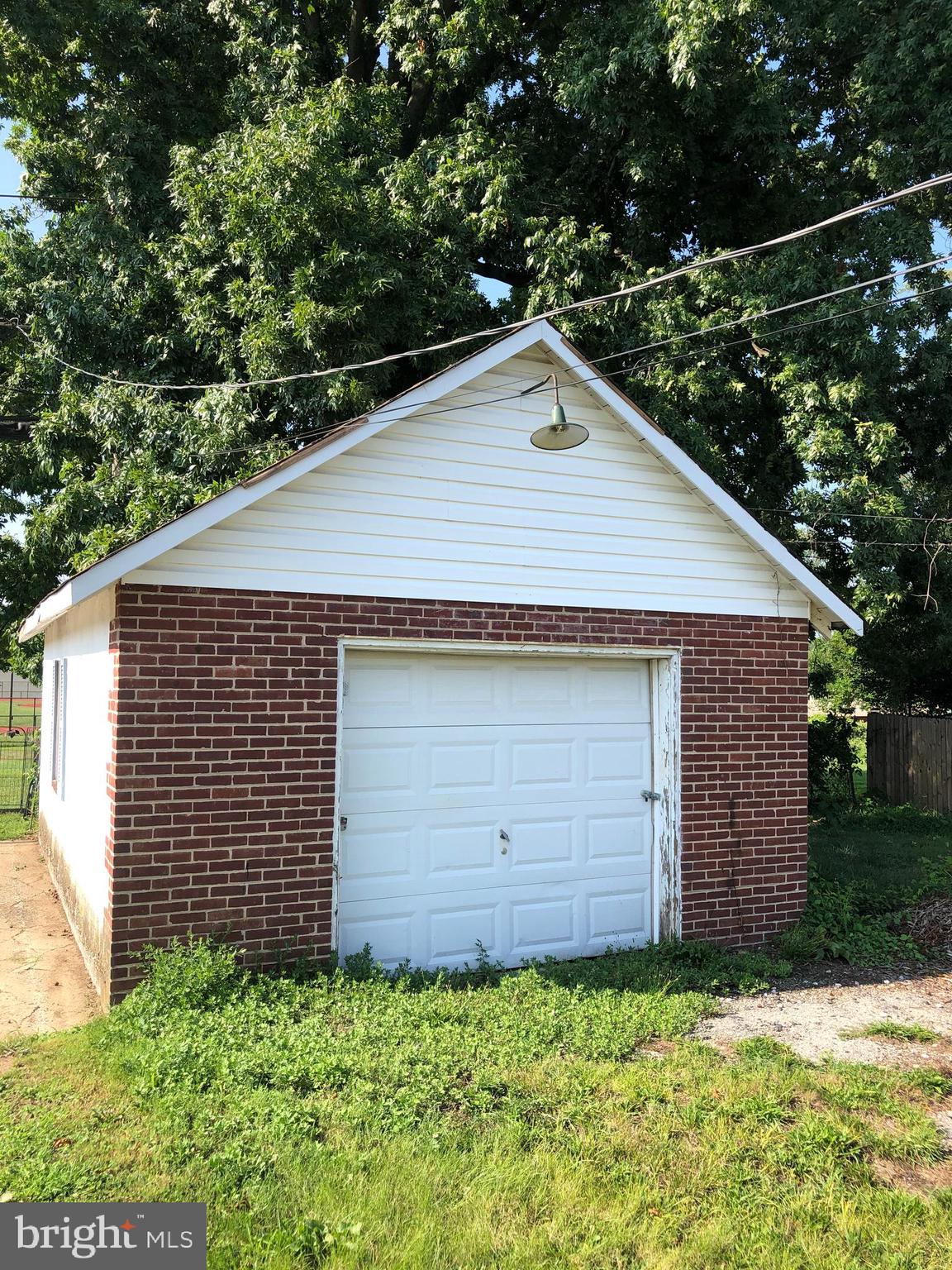 926 Thornton Road Marcus Hook, PA 19061 - Photo 12 of 13 Gallery Image 12