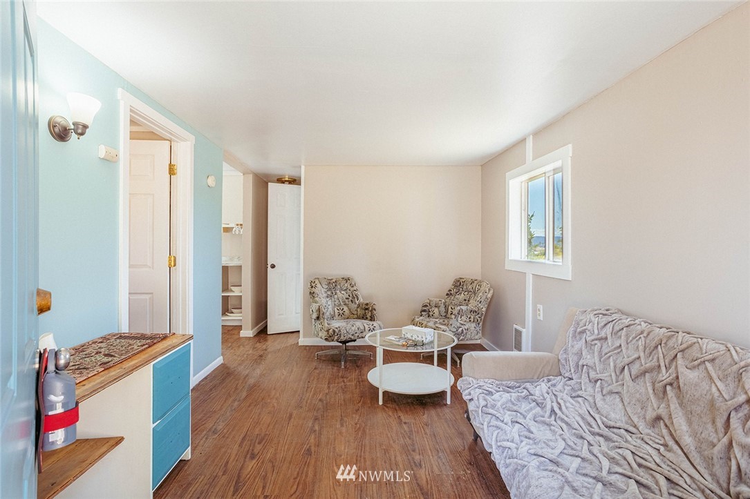 38085 State Rte 20 Oak Harbor, WA 98277 - Photo 5 of 32 Gallery Image 5