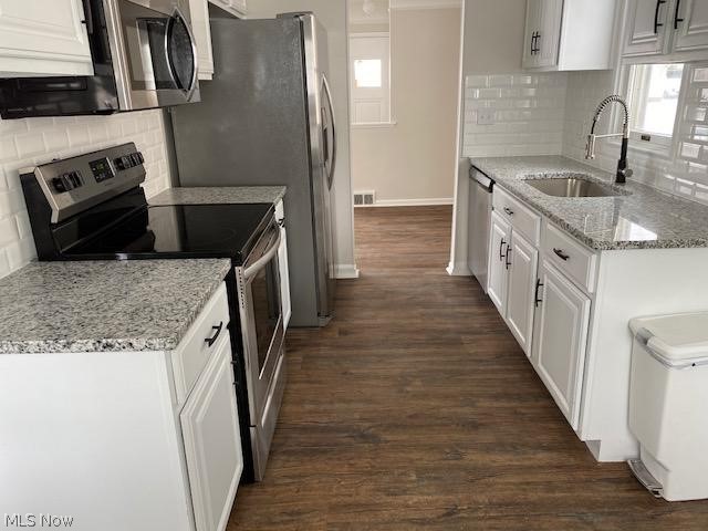 30421 Forestgrove Road Willowick, OH 44095 - Photo 4 of 18
