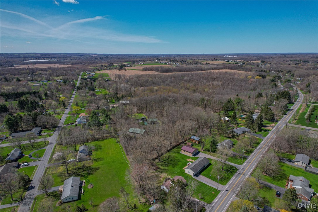 7715 River Road Lysander, NY 13027 - Photo 8 of 19