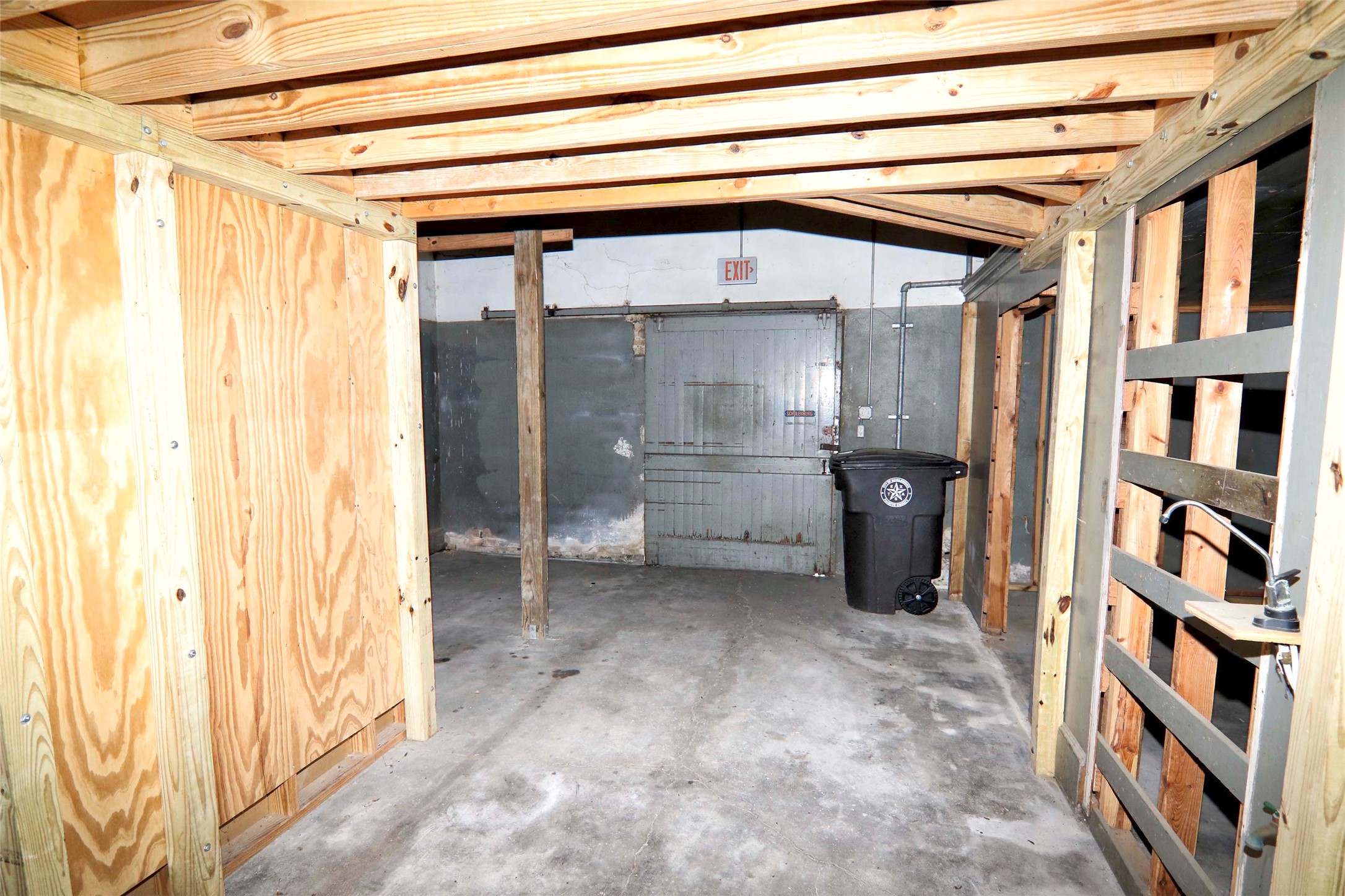 702 North Upton Avenue Schulenburg, TX 78956 - Photo 20 of 22