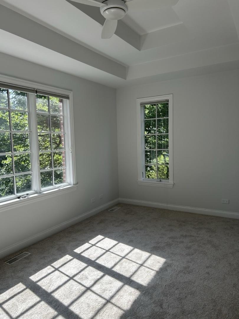 73 Locust Road Winnetka, IL 60093 - Photo 15 of 25
