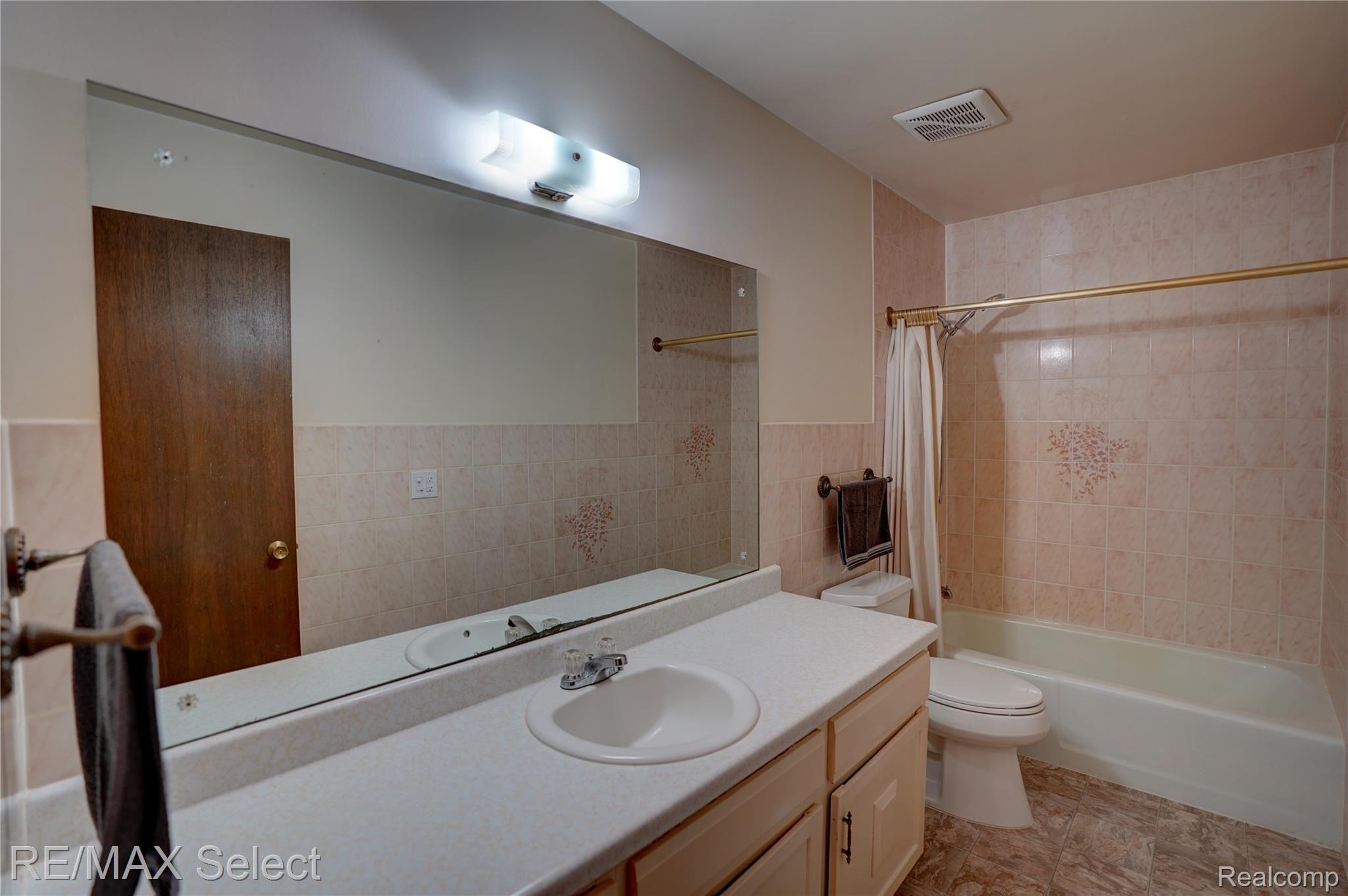 5410 Independence Colony Road Grand Blanc, MI 48439 - Photo 22 of 27 5410 Independence Colony Road 47.jpg