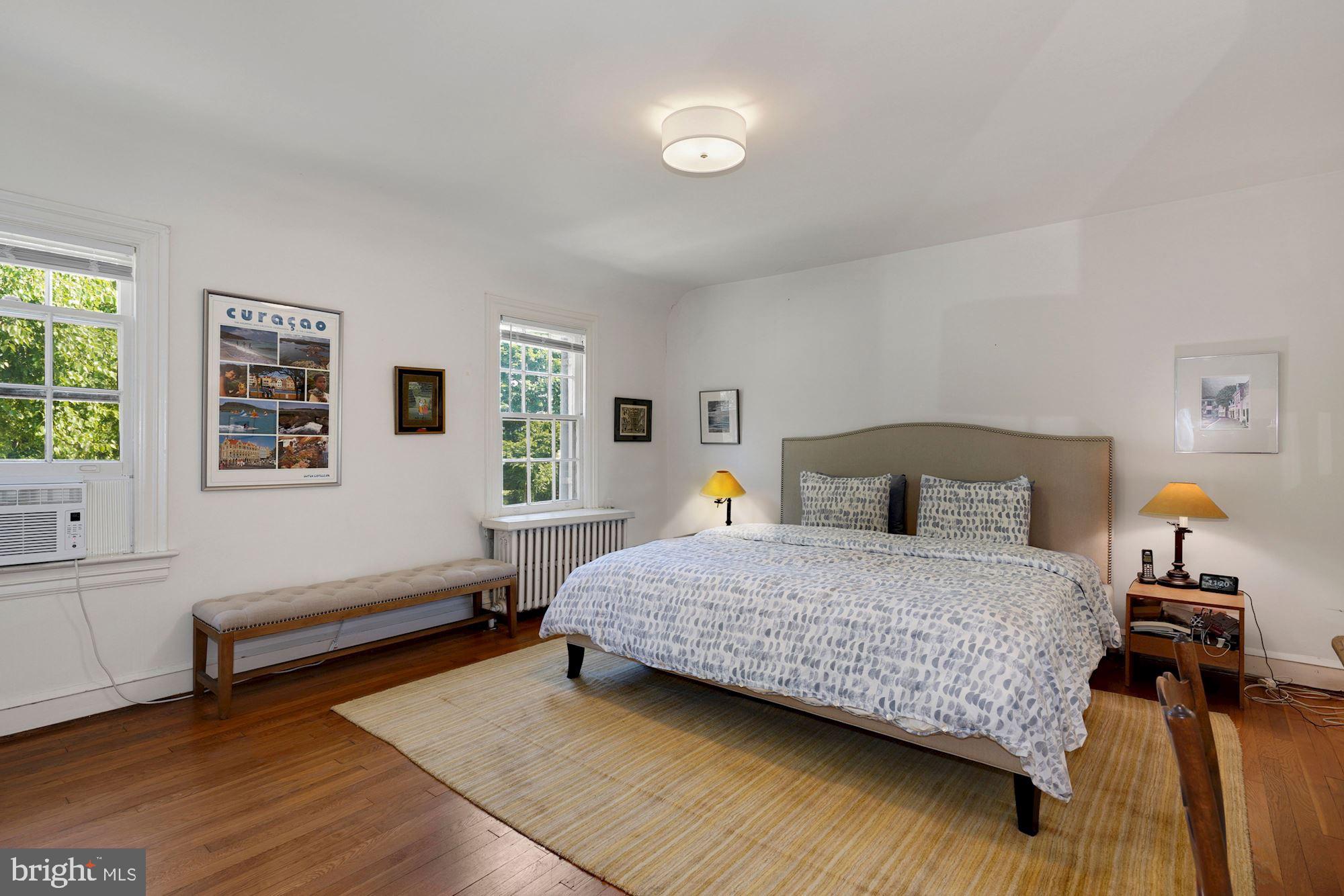 3702 R Street Northwest Washington, DC 20007 - Photo 11 of 32 Large master bedroom