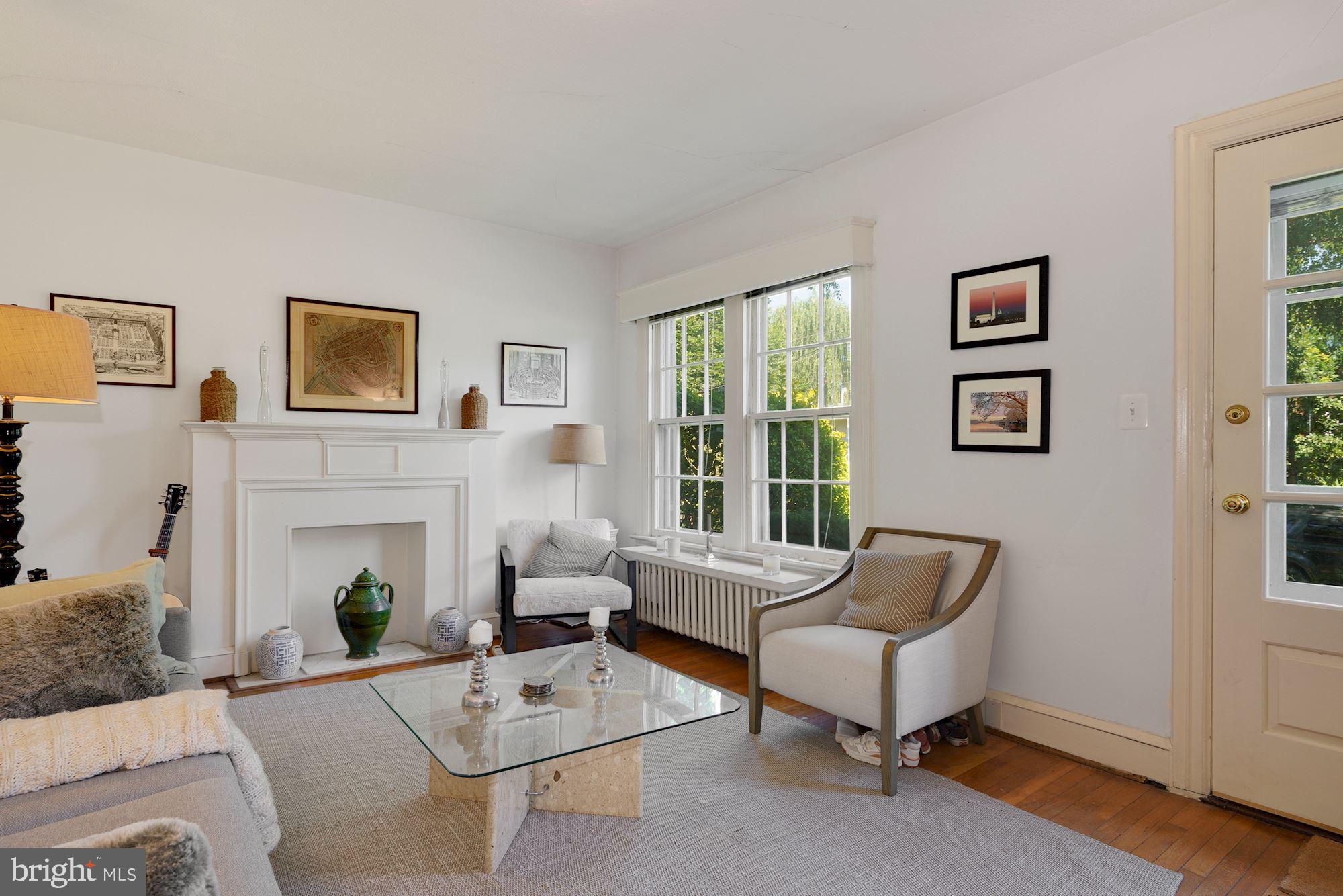 3702 R Street Northwest Washington, DC 20007 - Photo 3 of 32 Lovely and bright living room