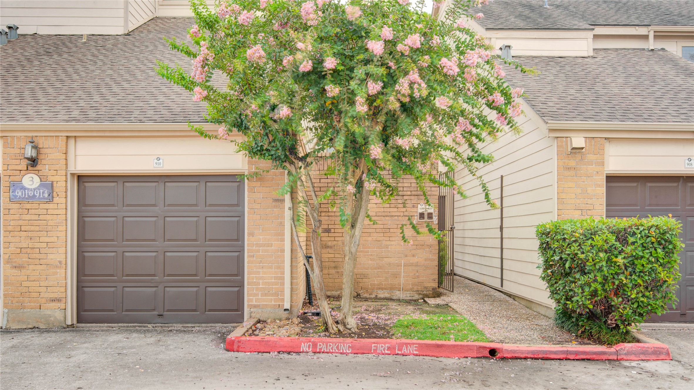 2277 South Kirkwood Road, Unit 910 Houston, TX 77077 - Photo 26 of 27