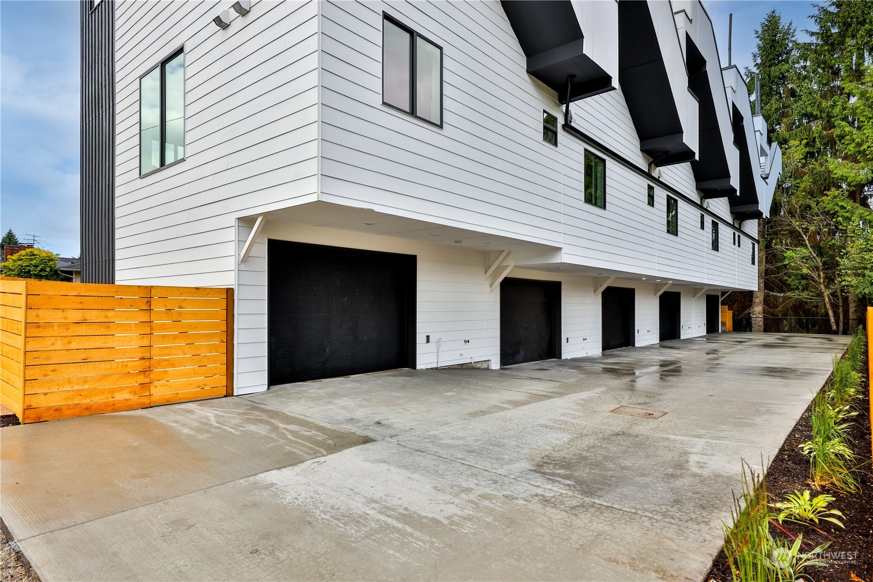 2170 Southwest Elmgrove Street Seattle, WA 98106 - Photo 18 of 19 Gallery Image 18