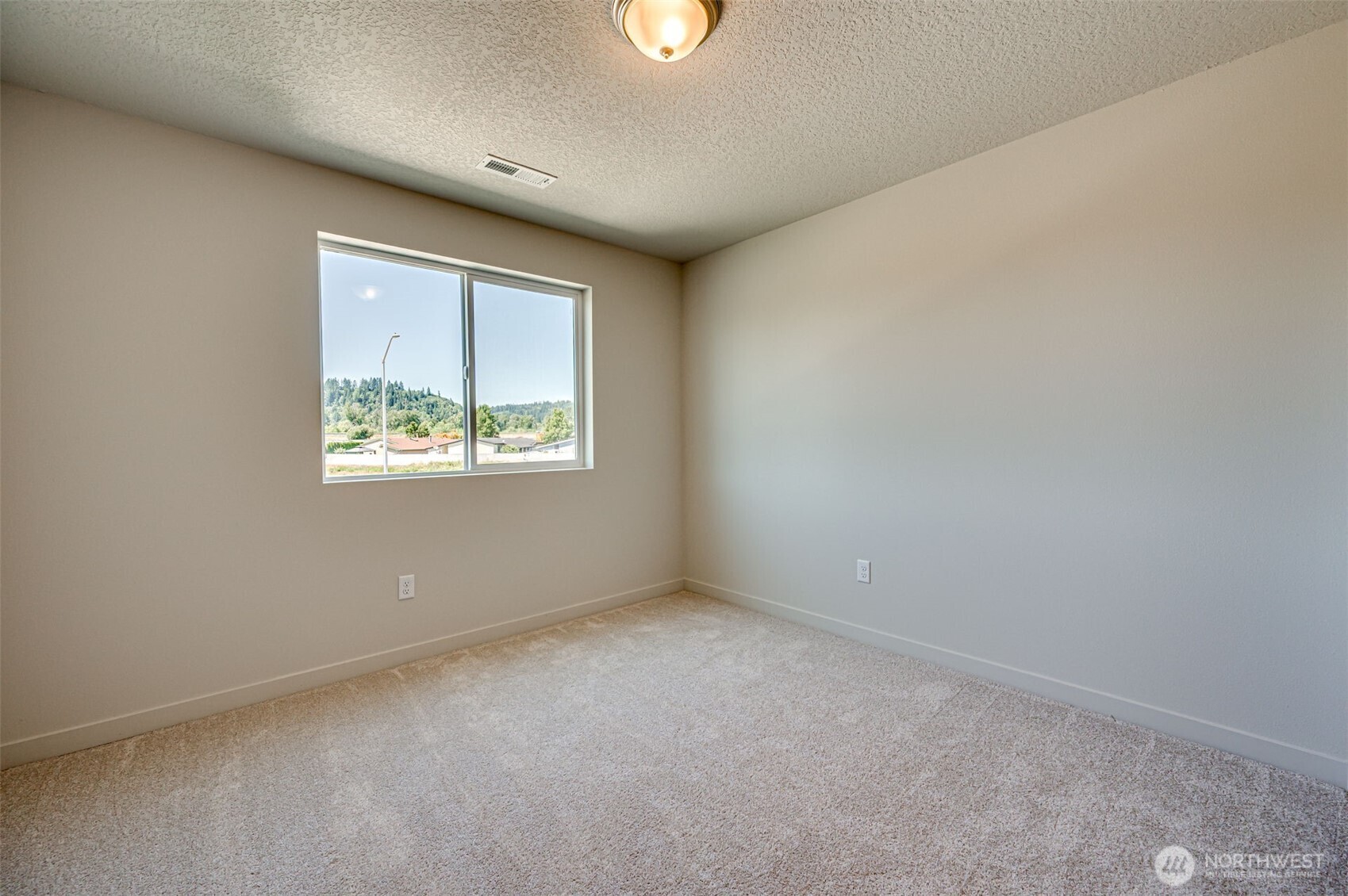 2002 Henderson Way Longview, WA 98632 - Photo 22 of 40