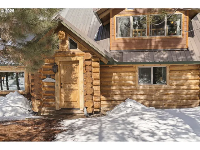 $684,900 | 140643 Kamloop Lane, Gilchrist, OR 97737