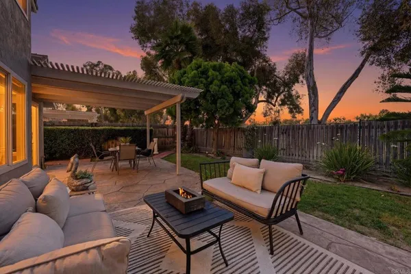 $1,275,000 | 7945 Calle Madrid, Carlsbad, CA 92009