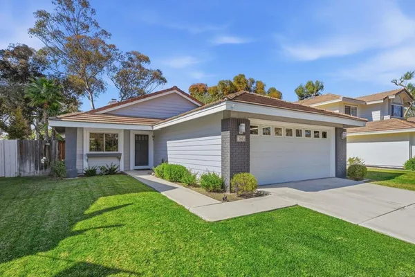 $1,275,000 | 7945 Calle Madrid, Carlsbad, CA 92009