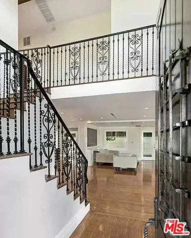 a view of entryway and hall