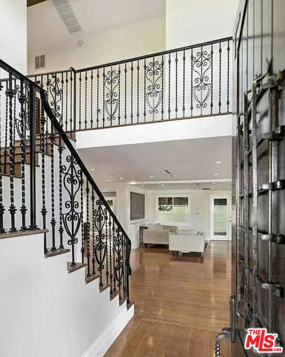 3441 White Rose Way Encino, CA 91436 - Photo 7 of 22 a view of entryway and hall