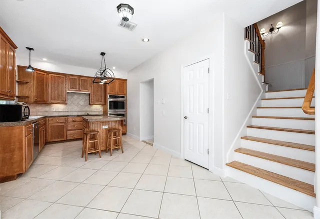 $439,500 | 20610 Live Oak Drive, Damon, TX 77430