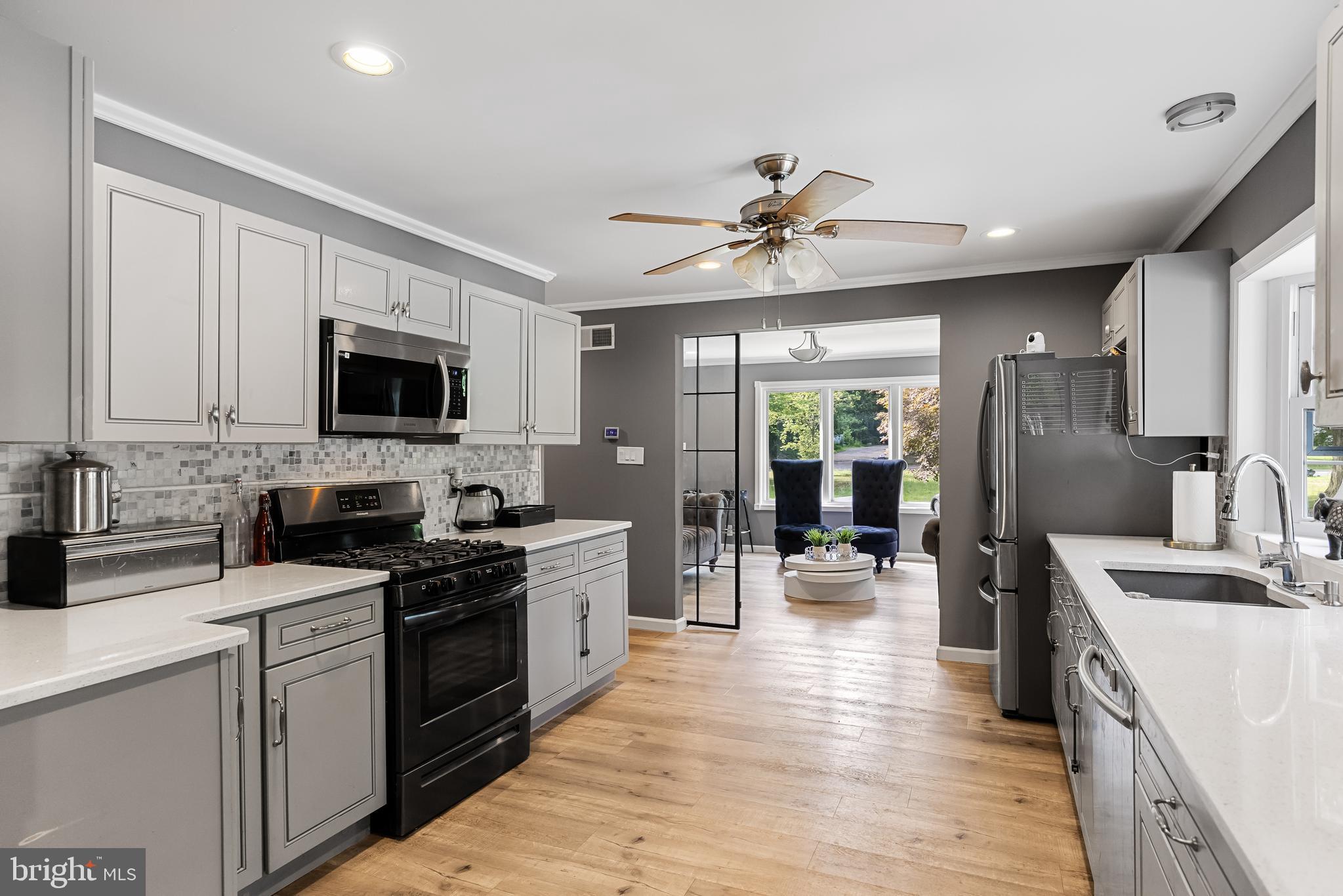 545 Hickstown Road Sicklerville, NJ 08081 - Photo 11 of 53