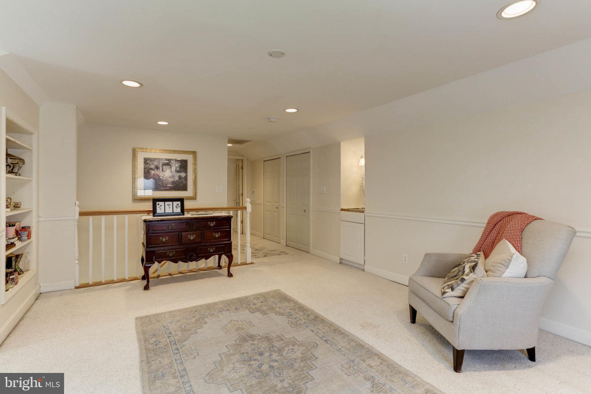 9034 Dumhart Road Laurel, MD 20723 - Photo 27 of 63 Sitting room has wet bar