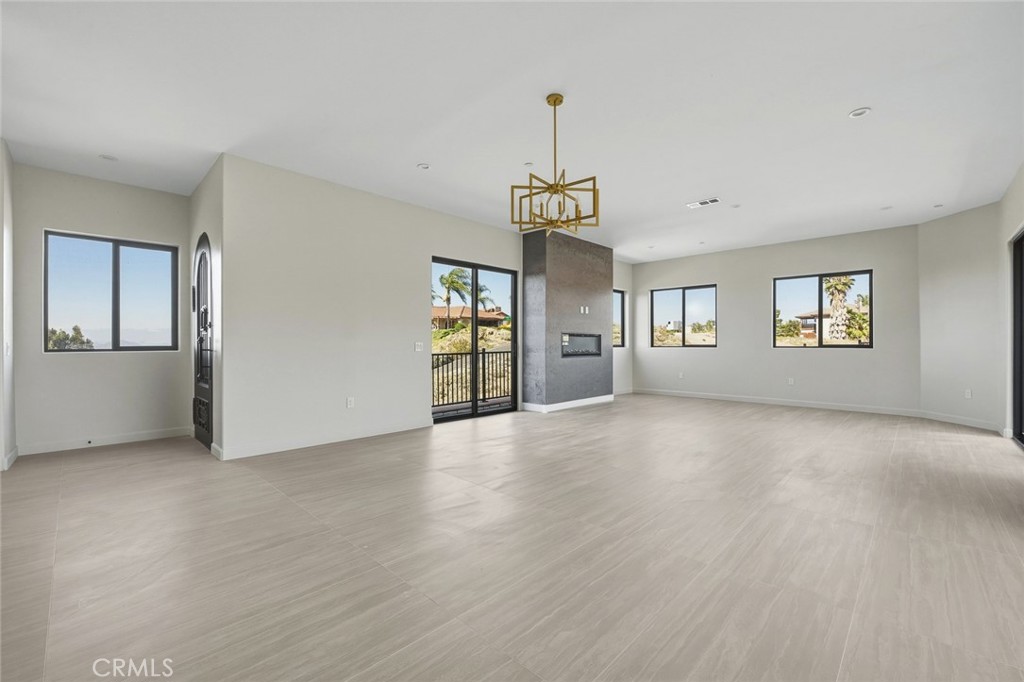 16515 Canyon Ridge Drive Riverside, CA 92503 - Photo 13 of 61