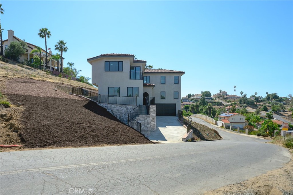 16515 Canyon Ridge Drive Riverside, CA 92503 - Photo 2 of 61