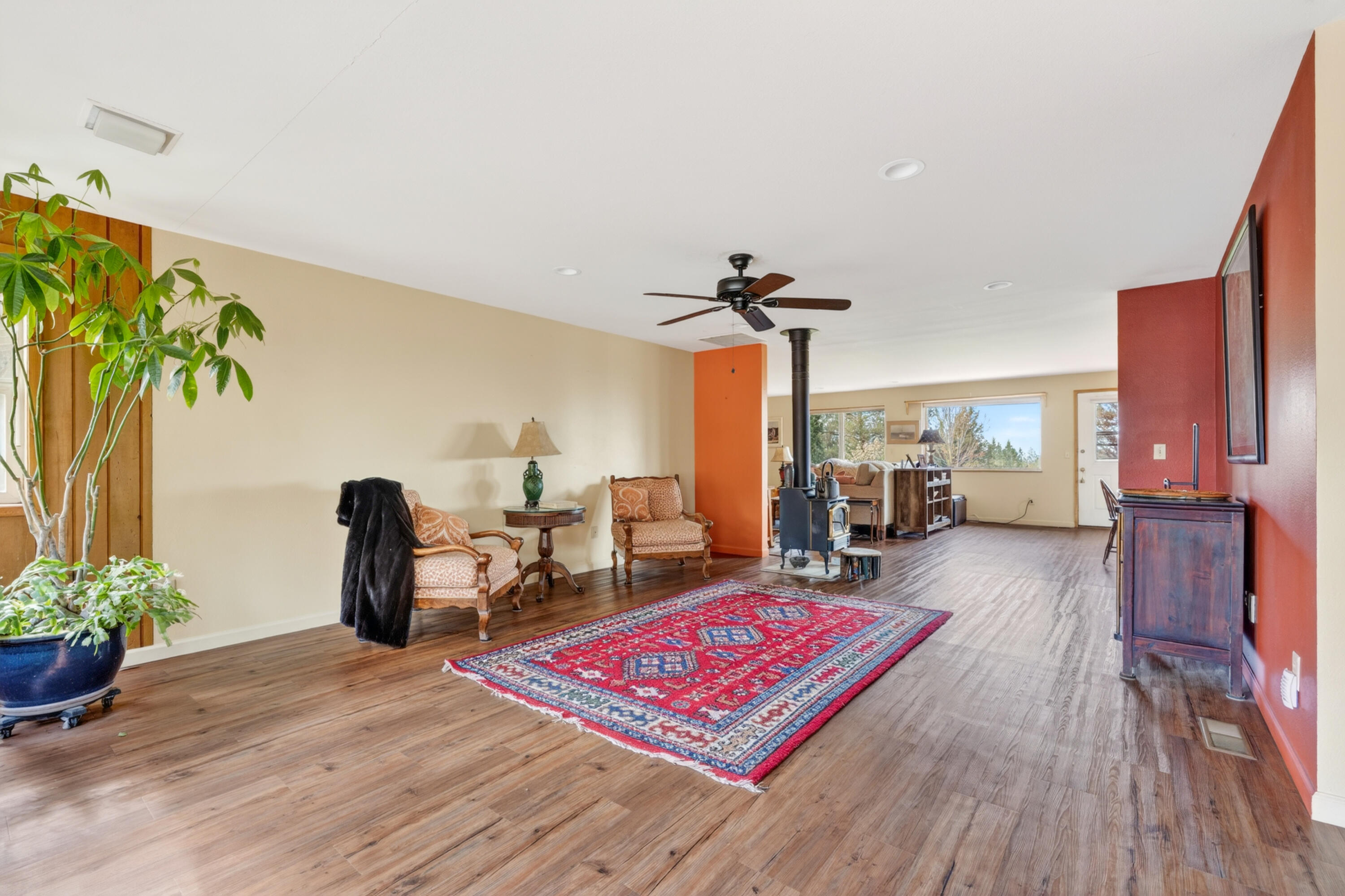501 Northwest 103rd Street Redmond, OR 97756 - Photo 8 of 40
