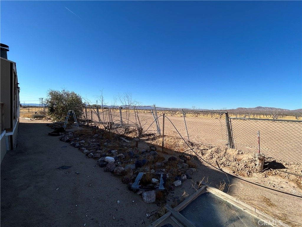 40694 Mountain View Road Newberry Springs, CA 92365 - Photo 21 of 26