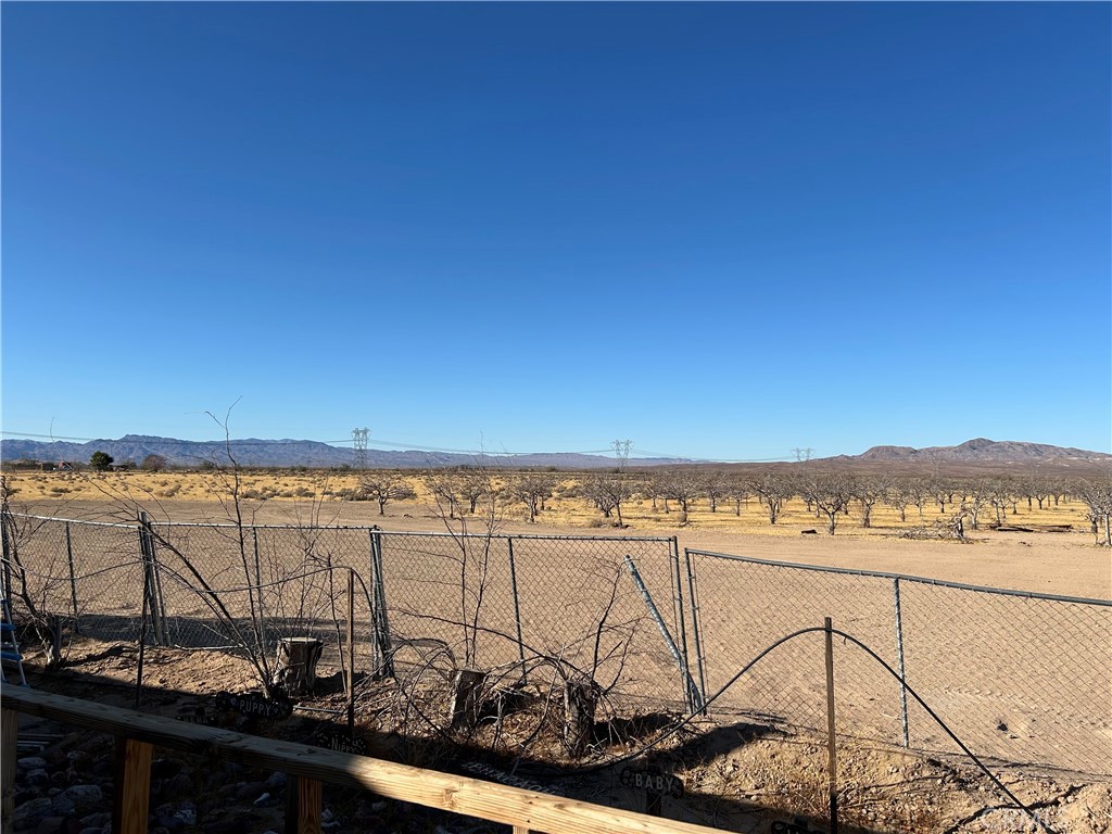 40694 Mountain View Road Newberry Springs, CA 92365 - Photo 22 of 26