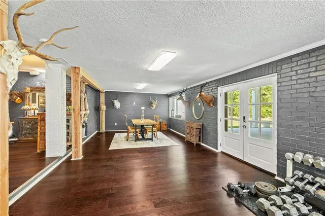 $695,000 | 720 You Winn Road, Lake Charles, LA 70611