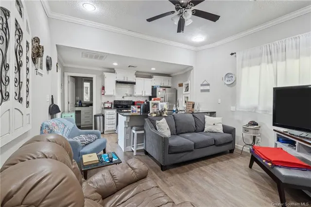 $695,000 | 720 You Winn Road, Lake Charles, LA 70611