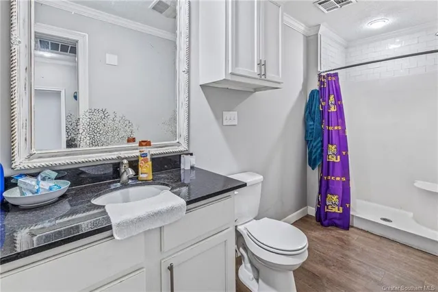 $695,000 | 720 You Winn Road, Lake Charles, LA 70611