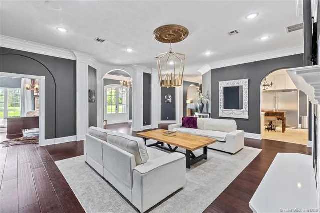 $695,000 | 720 You Winn Road, Lake Charles, LA 70611