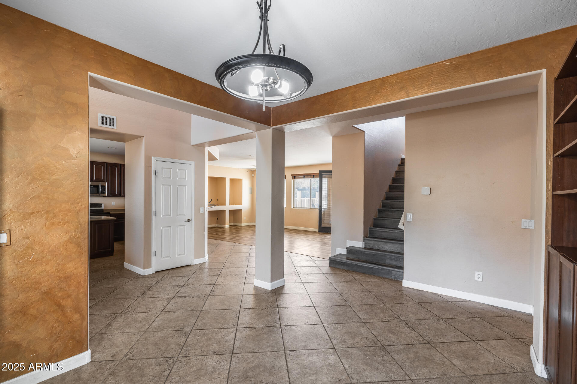 7720 South 22nd Lane Phoenix, AZ 85041 - Photo 19 of 82