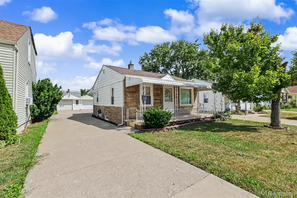 $1,650 | 28674 Krauter Street, Garden City, MI 48135