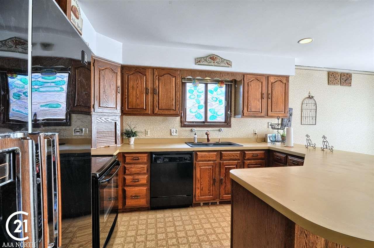 1718 Jason Circle Rochester Hills, MI 48306 - Photo 7 of 31