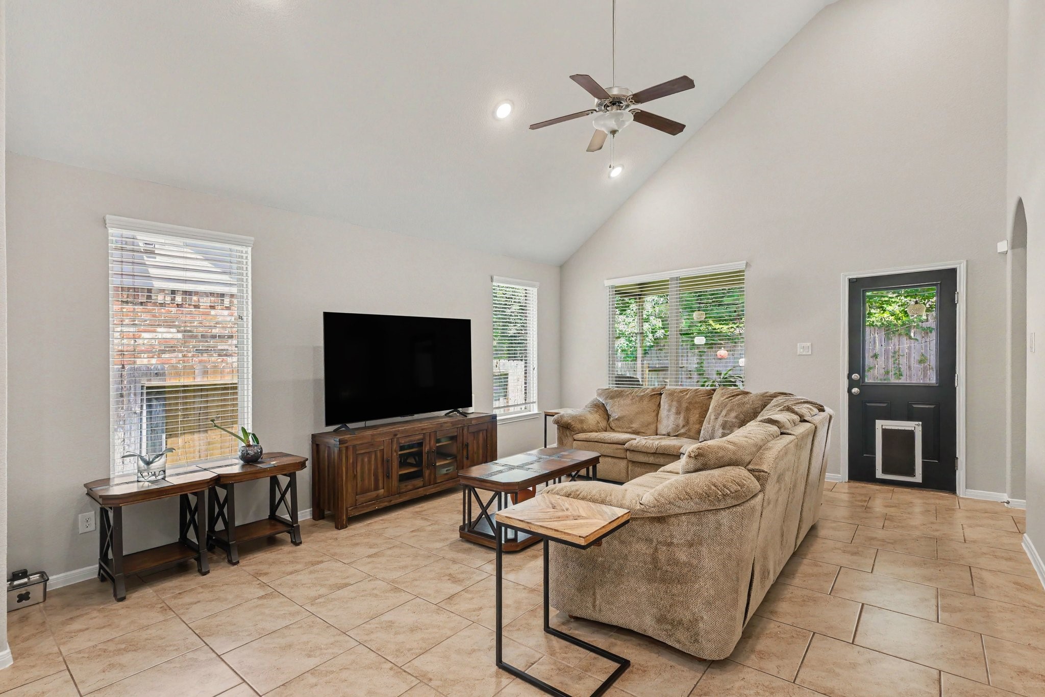 22222 Forbes Field Trail Spring, TX 77389 - Photo 18 of 23 The spacious sitting area