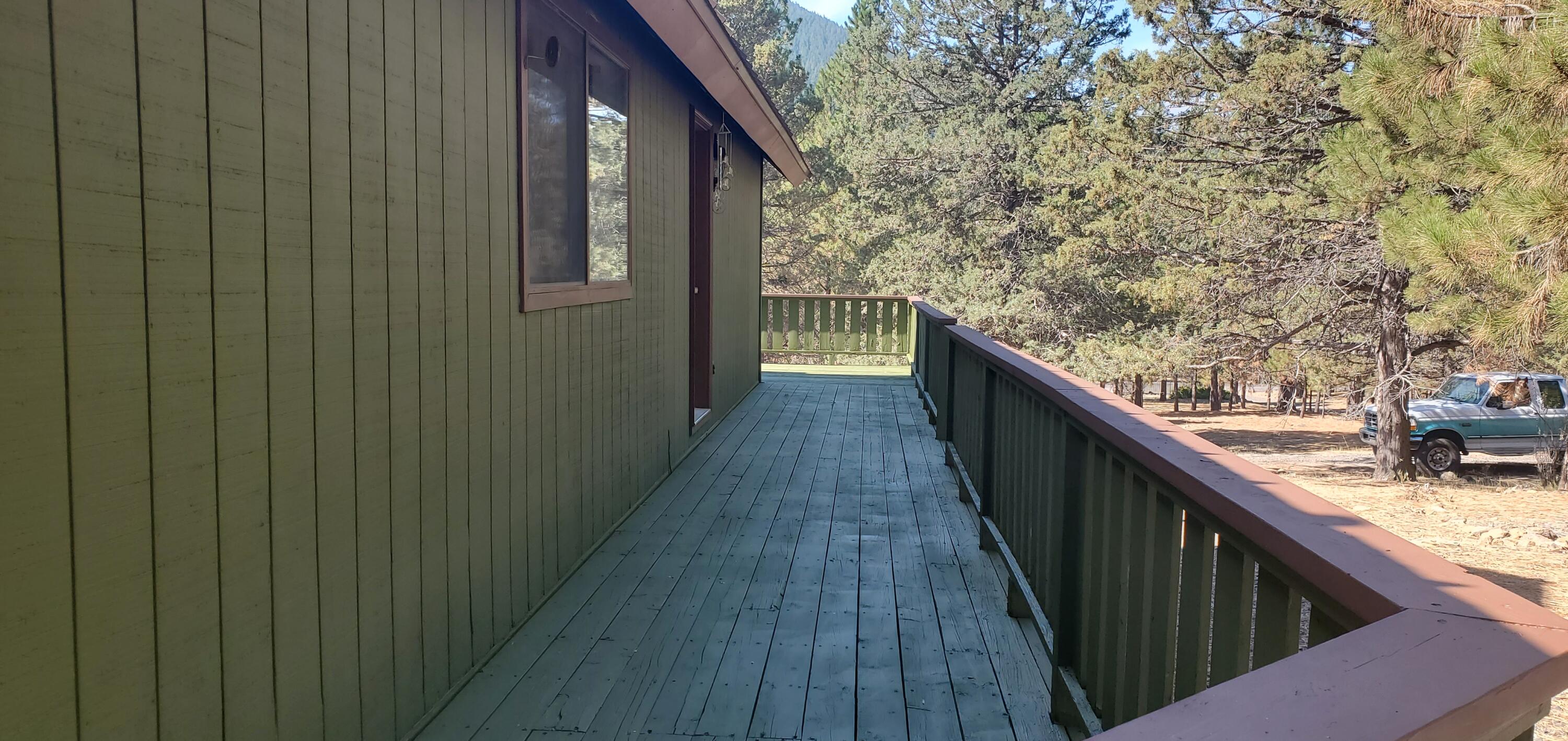 9221 Old Fort Road Klamath Falls, OR 97601 - Photo 6 of 23 Main House