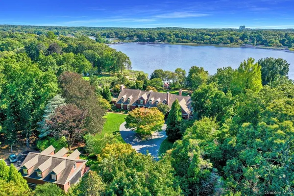 $3,900,000 | 63 Dyke Road, Setauket, NY 11733