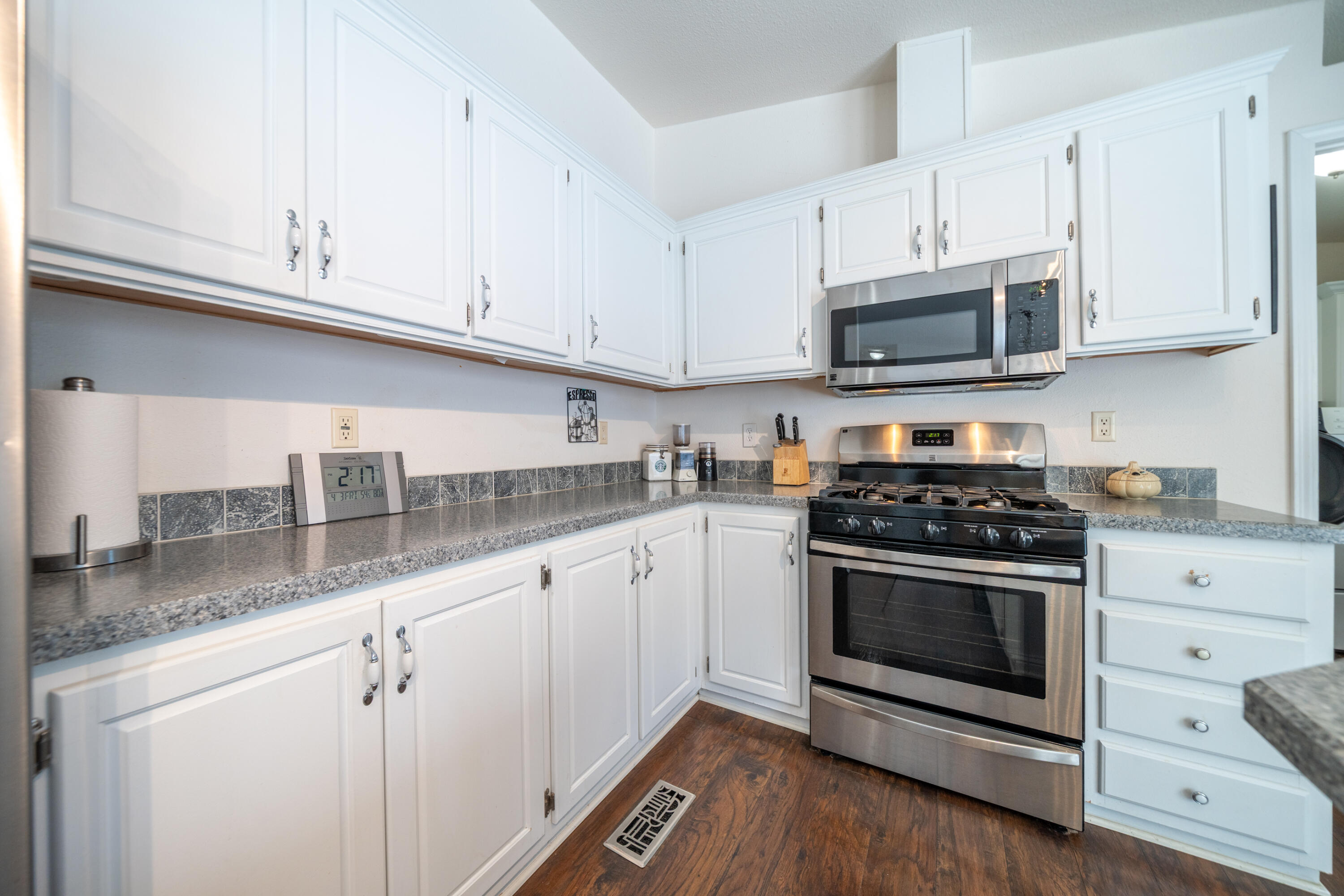 13905 Trinity Mountain Road, Unit 80 French Gulch, CA 96033 - Photo 11 of 38 13905 Trinity Mountain Rd #80-18