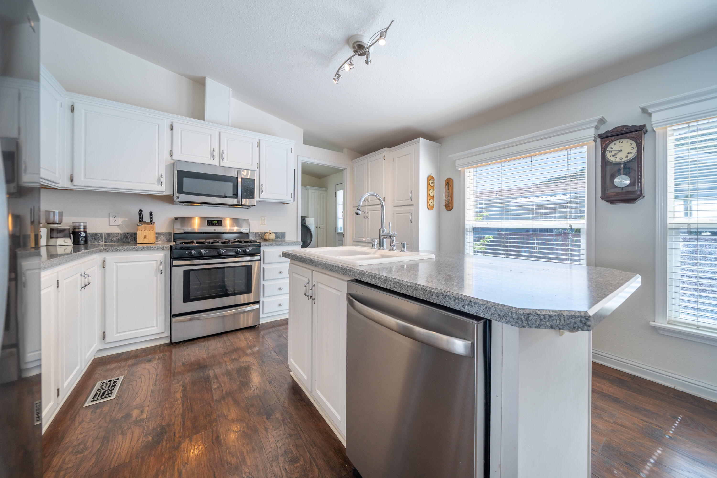 13905 Trinity Mountain Road, Unit 80 French Gulch, CA 96033 - Photo 10 of 38 13905 Trinity Mountain Rd #80-22